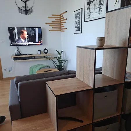 Four Cube Διαμέρισμα Πόπραντ