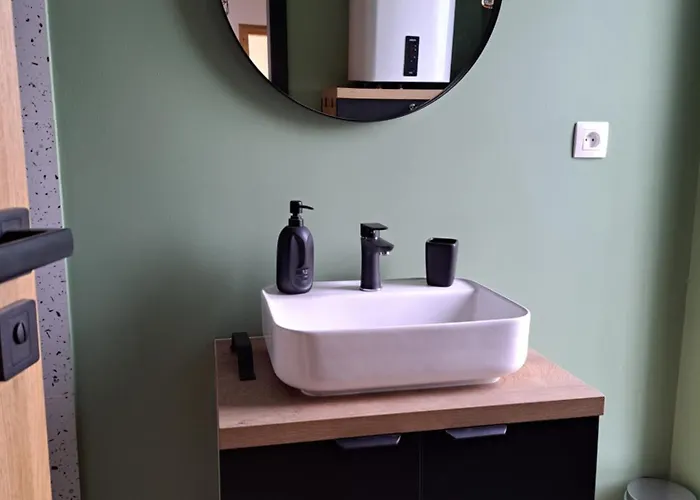 Four Cube 아파트 포프라트